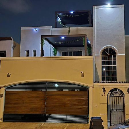 La Casa Rosa Monterrey Villa Bagian luar foto