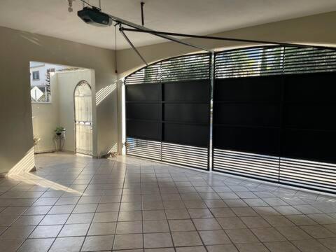 La Casa Rosa Monterrey Villa Bagian luar foto